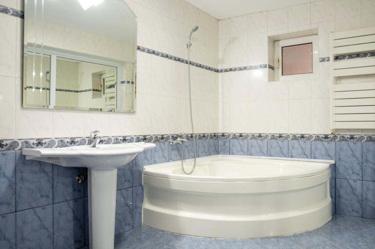 Casa Gabriela Hotel Букурещ Екстериор снимка