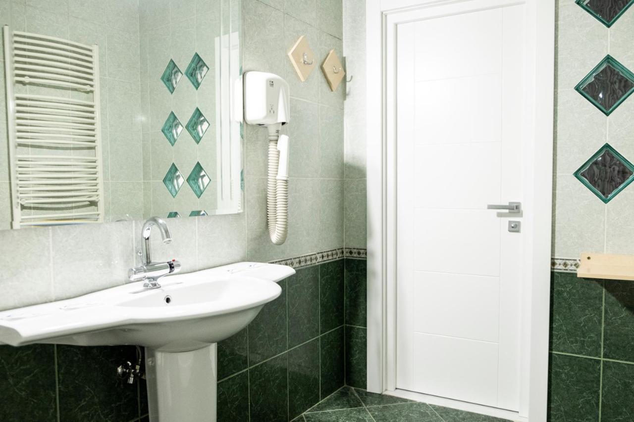 Casa Gabriela Hotel Букурещ Екстериор снимка