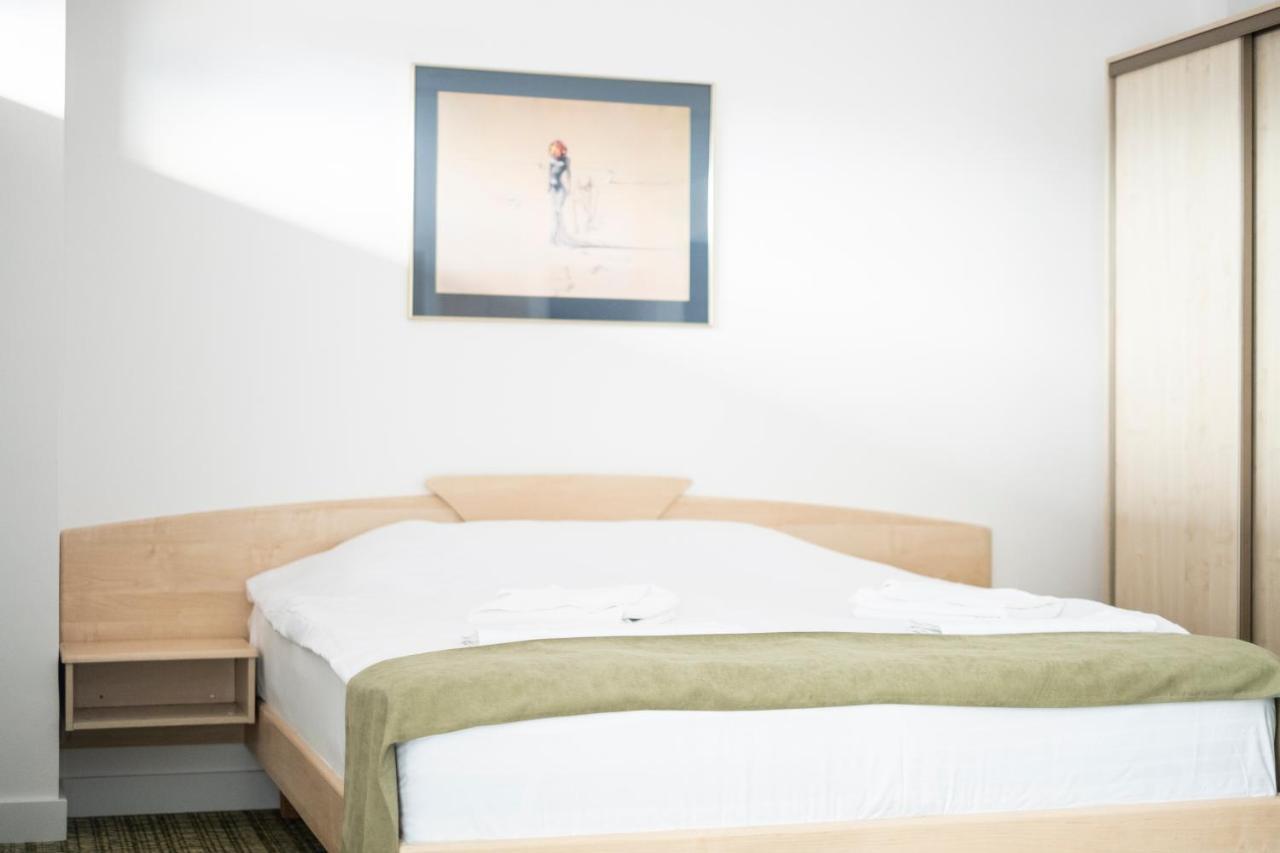 Casa Gabriela Hotel Букурещ Екстериор снимка