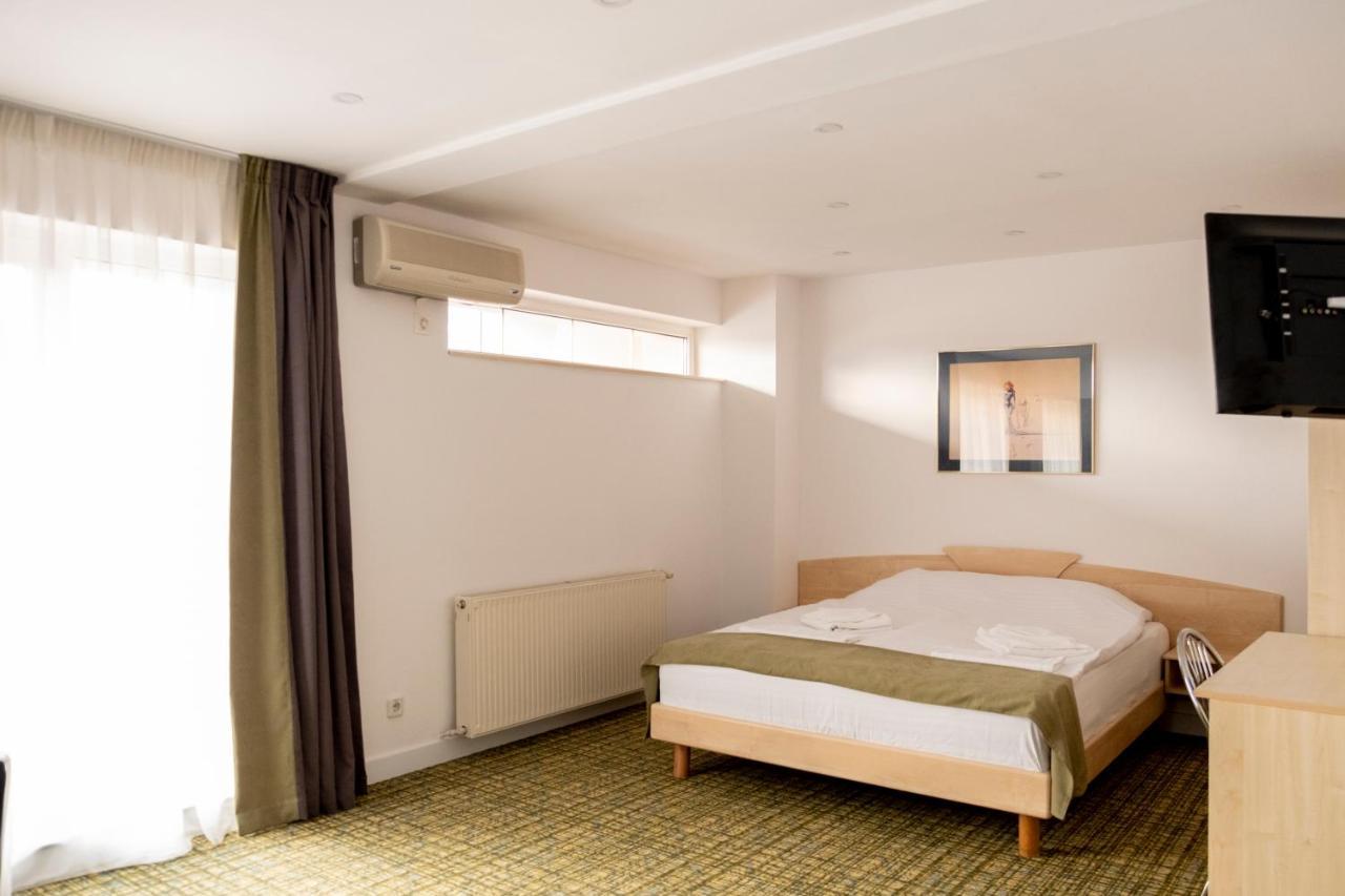 Casa Gabriela Hotel Букурещ Екстериор снимка