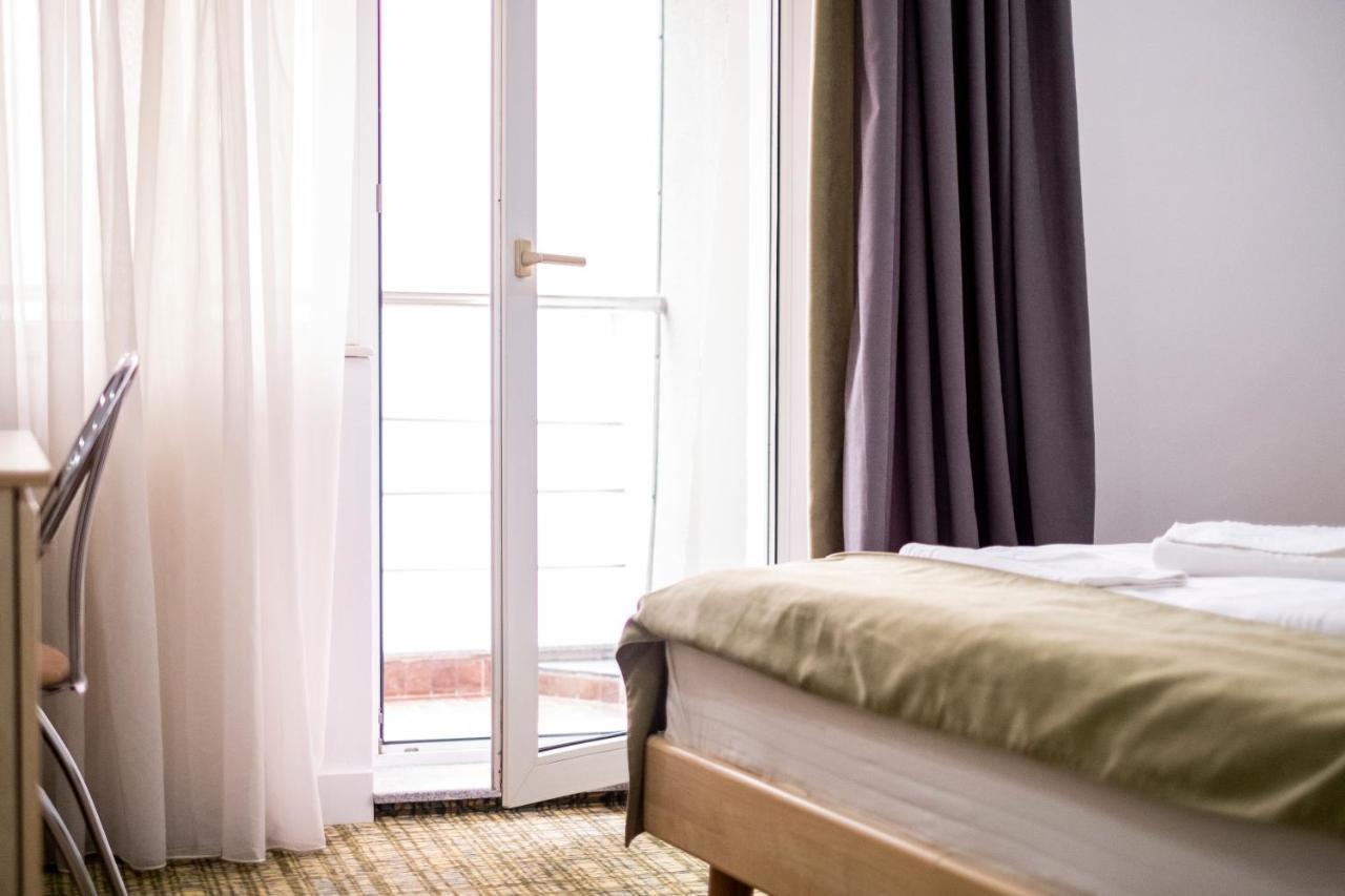 Casa Gabriela Hotel Букурещ Екстериор снимка